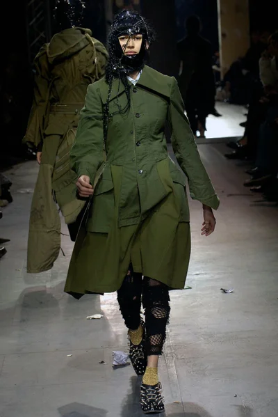 Look 11